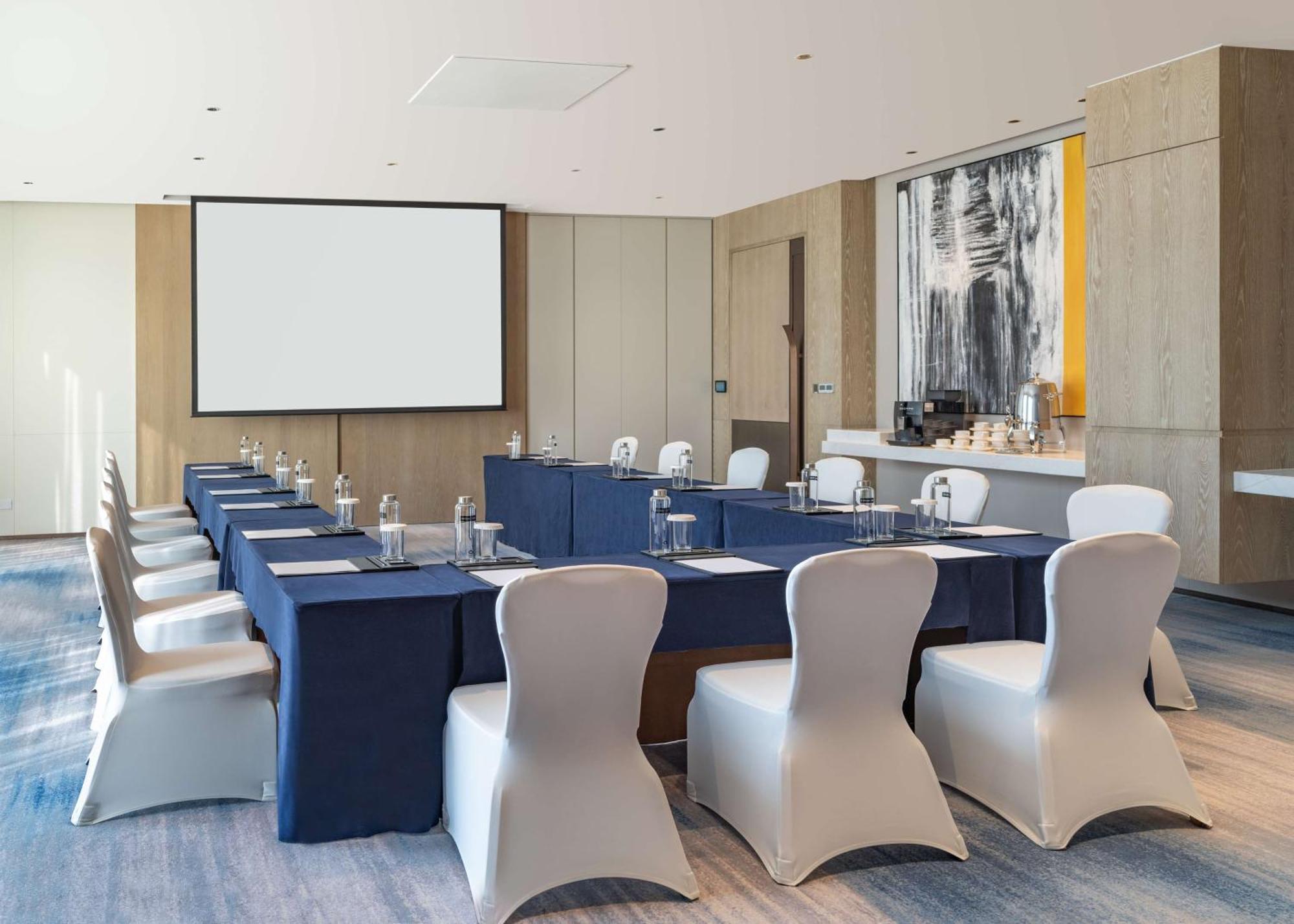 Hilton World Exhibition & Convention Center - Only 5 Minutes' Walk To Wecc 5* 深セン市