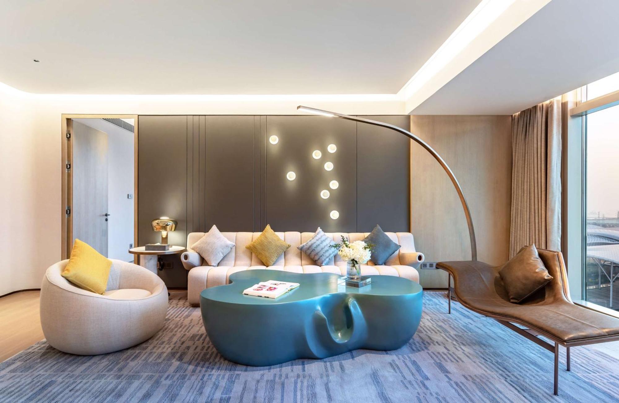 ホテル Hilton World Exhibition & Convention Center - Only 5 Minutes' Walk To Wecc 深セン市