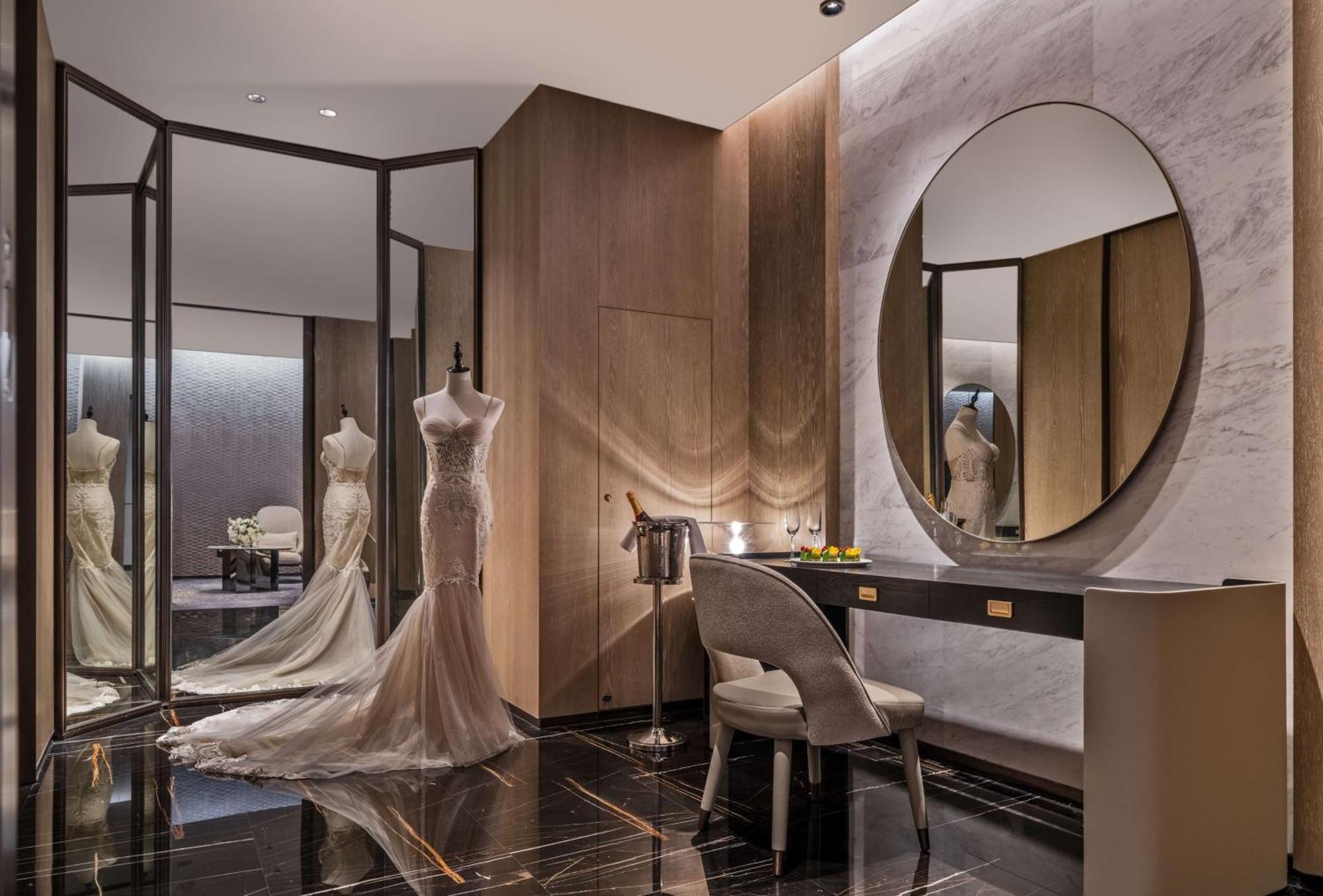 Hilton World Exhibition & Convention Center - Only 5 Minutes' Walk To Wecc ホテル 5*